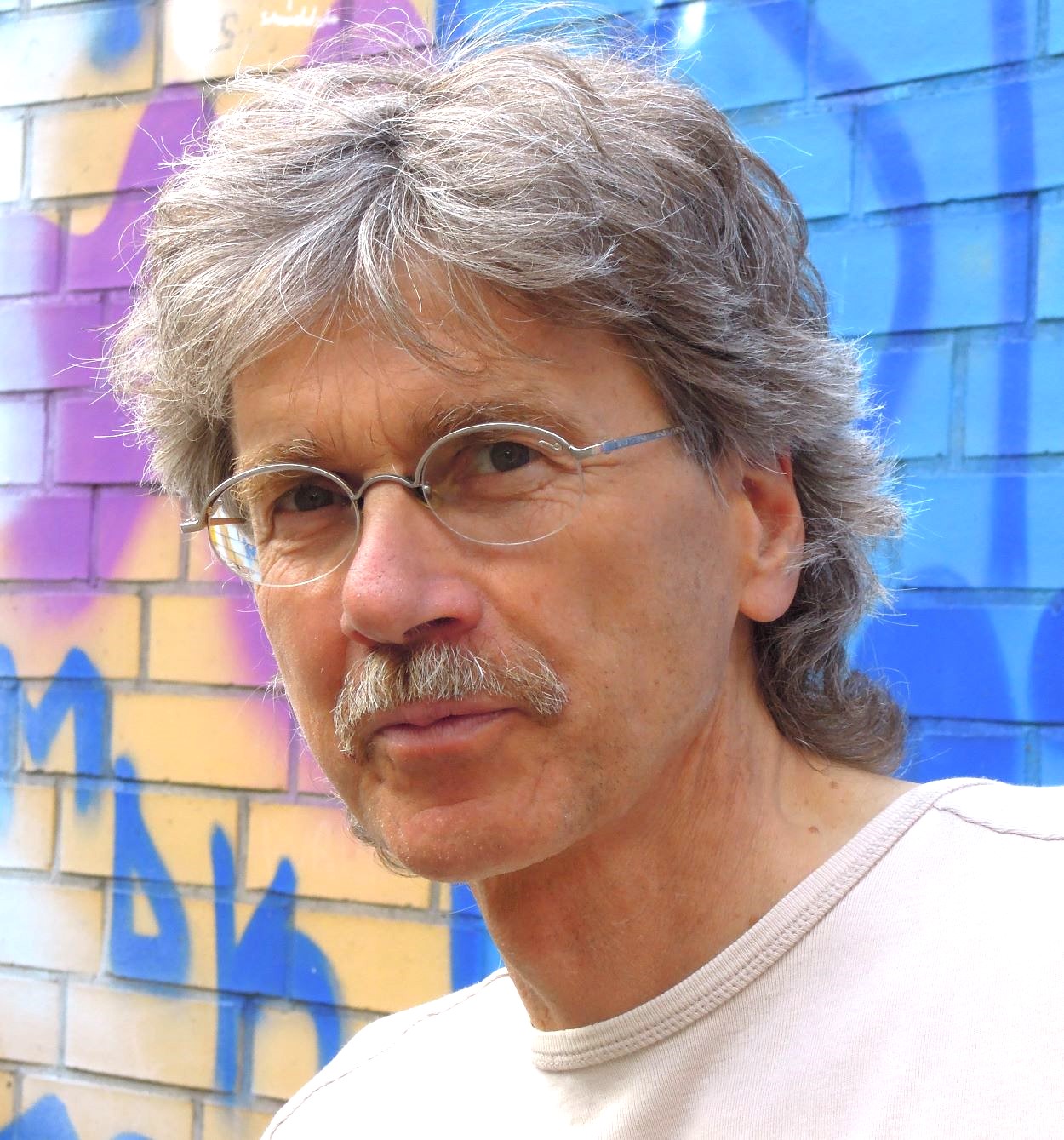 Portrait: Hartmut Warm